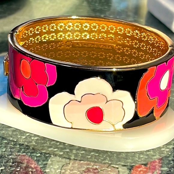Vera Bradley floral enameled cuff bracelet. - Picture 1 of 5